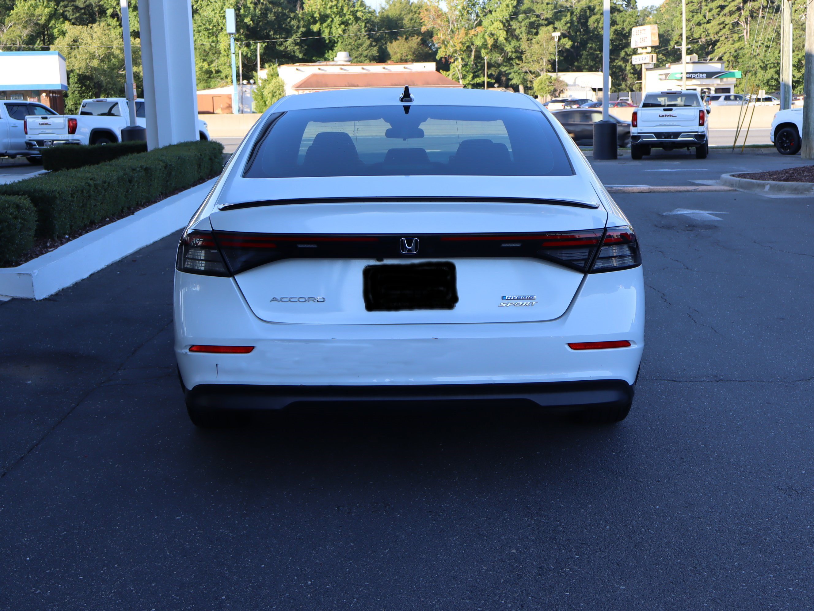 Used 2023 Honda Accord Sport image 9
