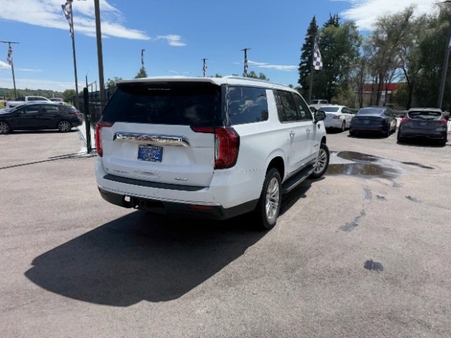 Used 2023 GMC Yukon XL SLT image 30