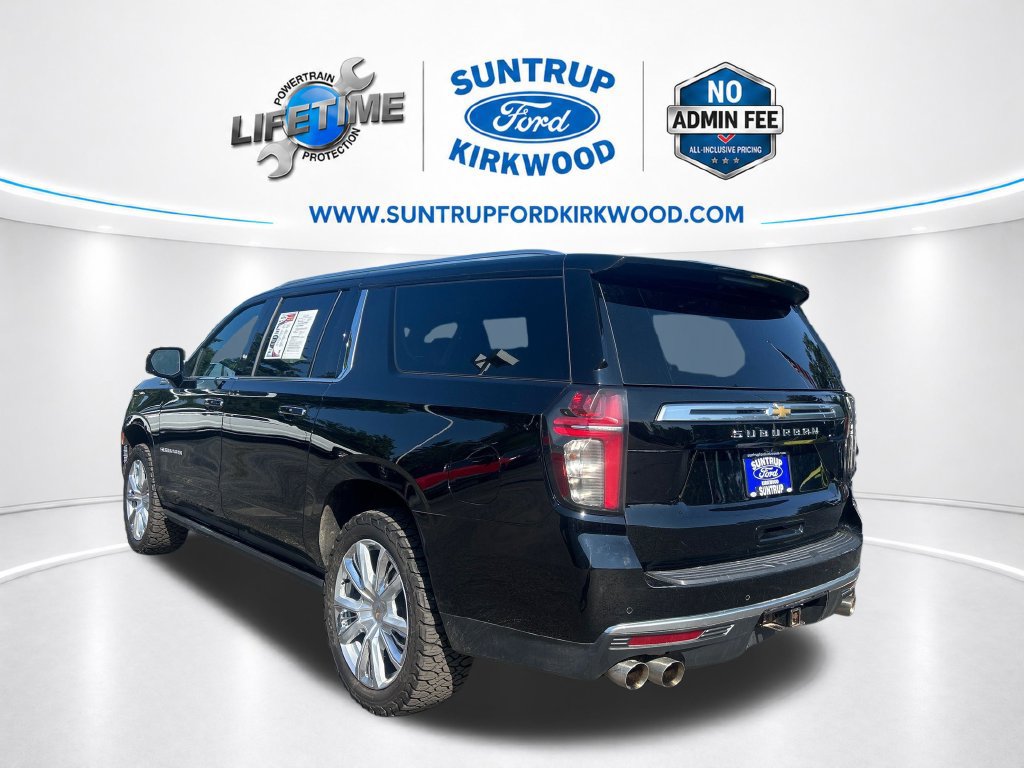 Used 2023 Chevrolet Suburban High Country AWD/4WD image 3