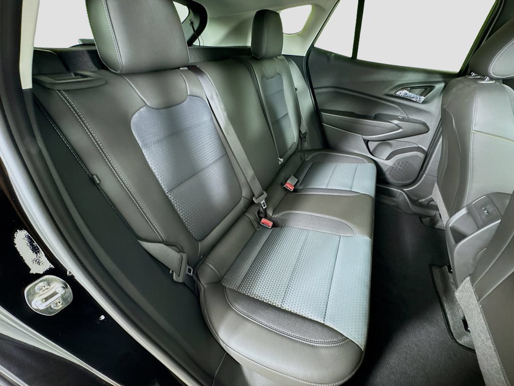 New 2026 Chevrolet Trax LT w/ Midnight Edition FWD image 26