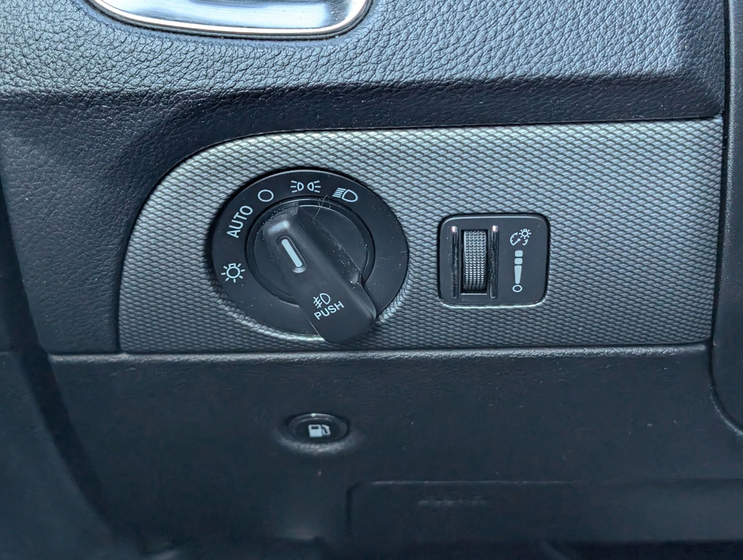 Used 2019 Dodge Durango GT image 14