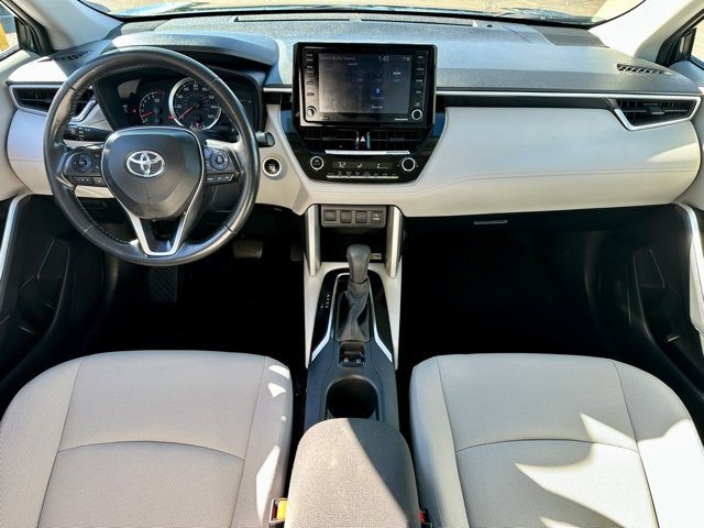 Used 2022 Toyota Corolla Cross LE image 16