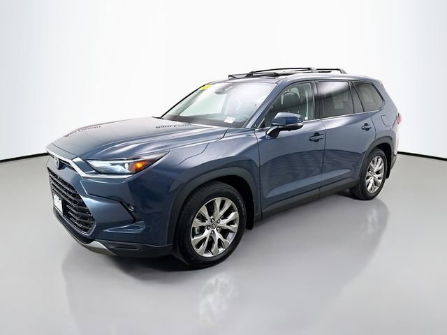 Used 2024 Toyota Grand Highlander Limited image 3