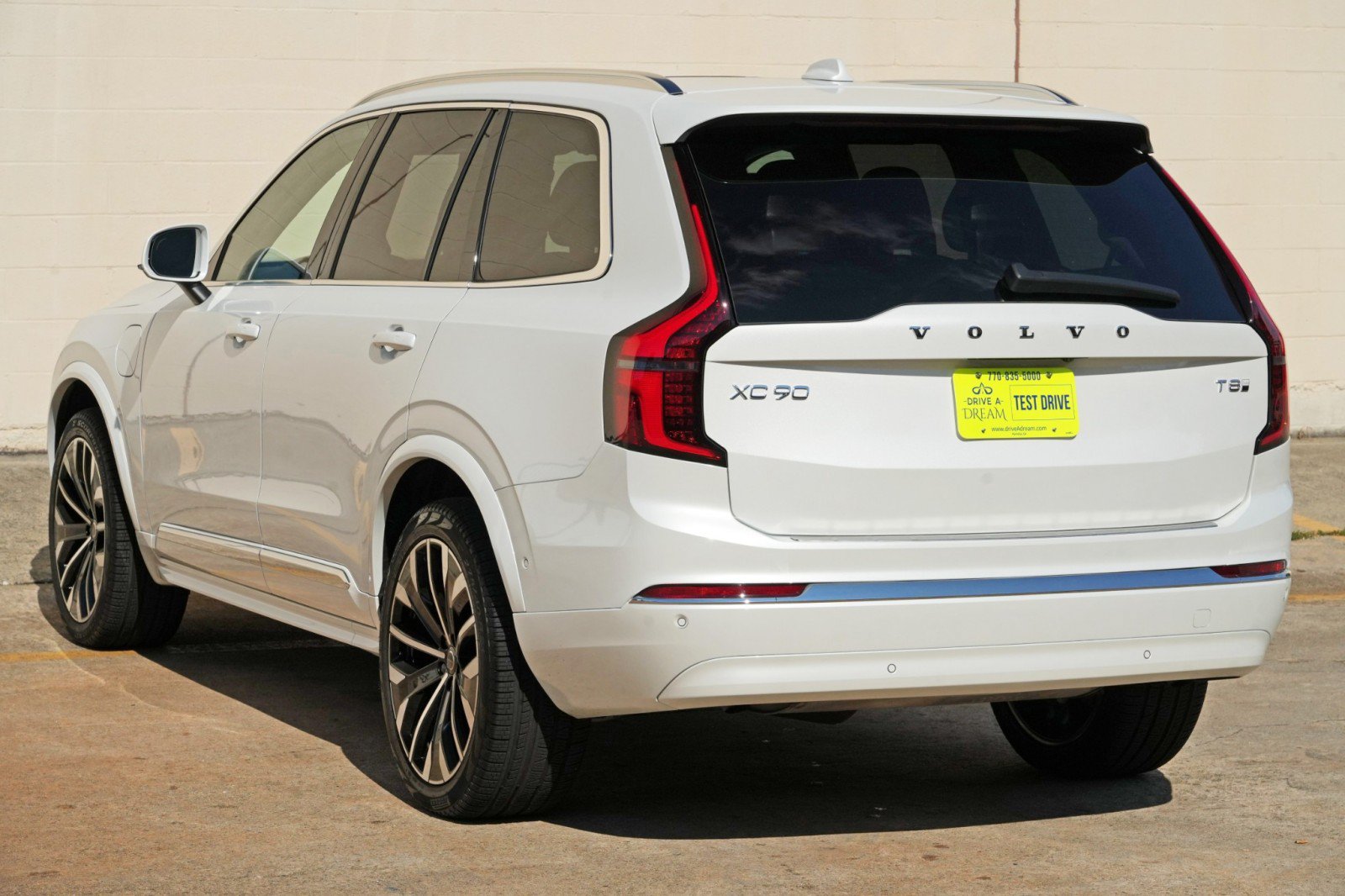 Used 2025 Volvo XC90 T8 Plus w/ Protection Package Premier AWD/4WD image 54
