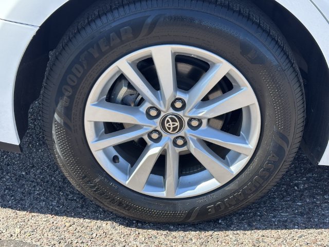 Used 2025 Toyota Camry LE FWD image 9