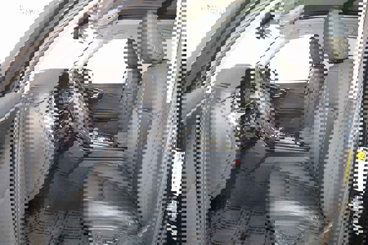 Used 2022 Audi Q7 Premium Plus w/ Premium Plus Package image 12