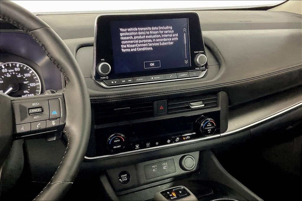 Used 2025 Nissan Rogue SV image 9