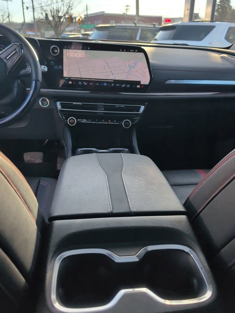 Used 2024 Chevrolet Traverse RS w/ LPO, Floor Liner Package image 8