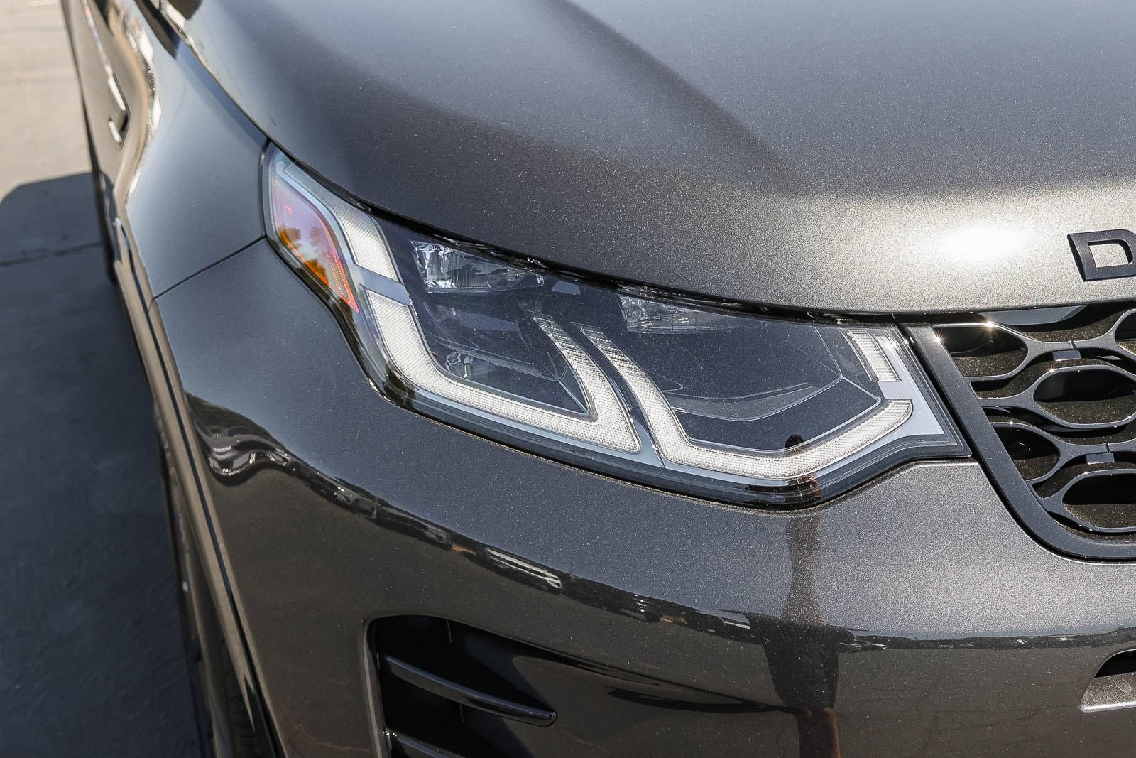 New 2026 Land Rover Discovery Sport Landmark AWD/4WD image 15