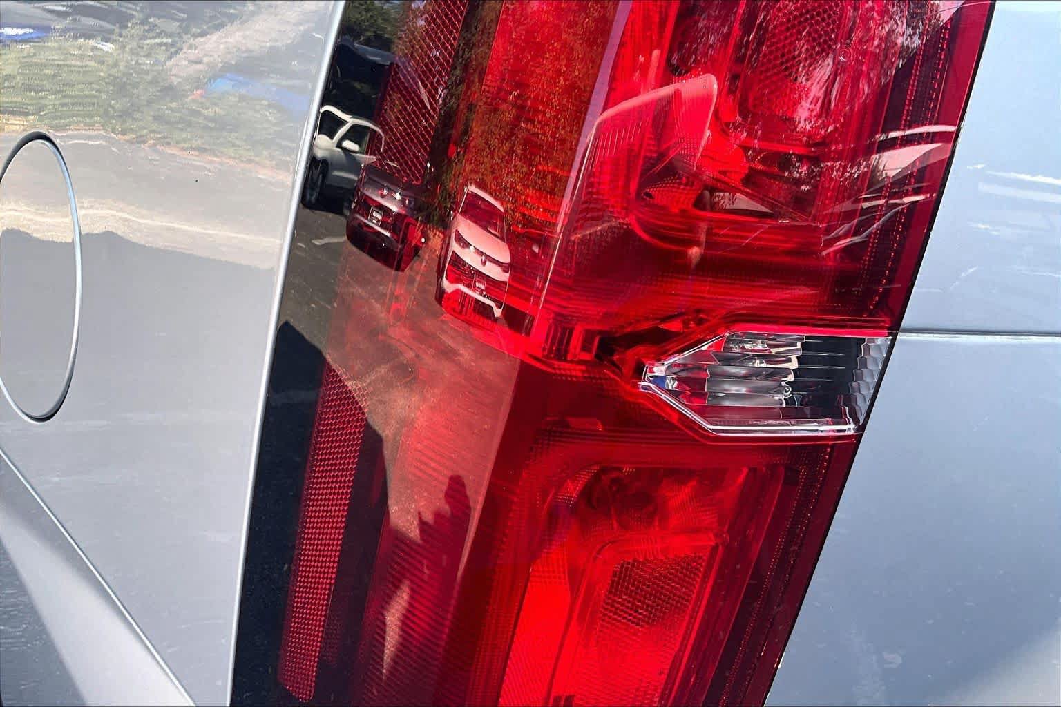Used 2019 Chevrolet Tahoe LT AWD/4WD image 28