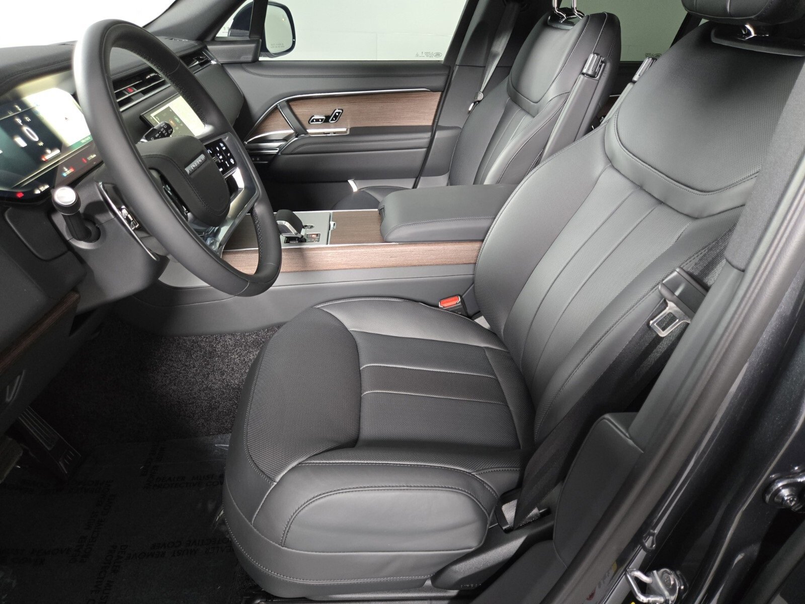 New 2025 Land Rover Range Rover SE image 11