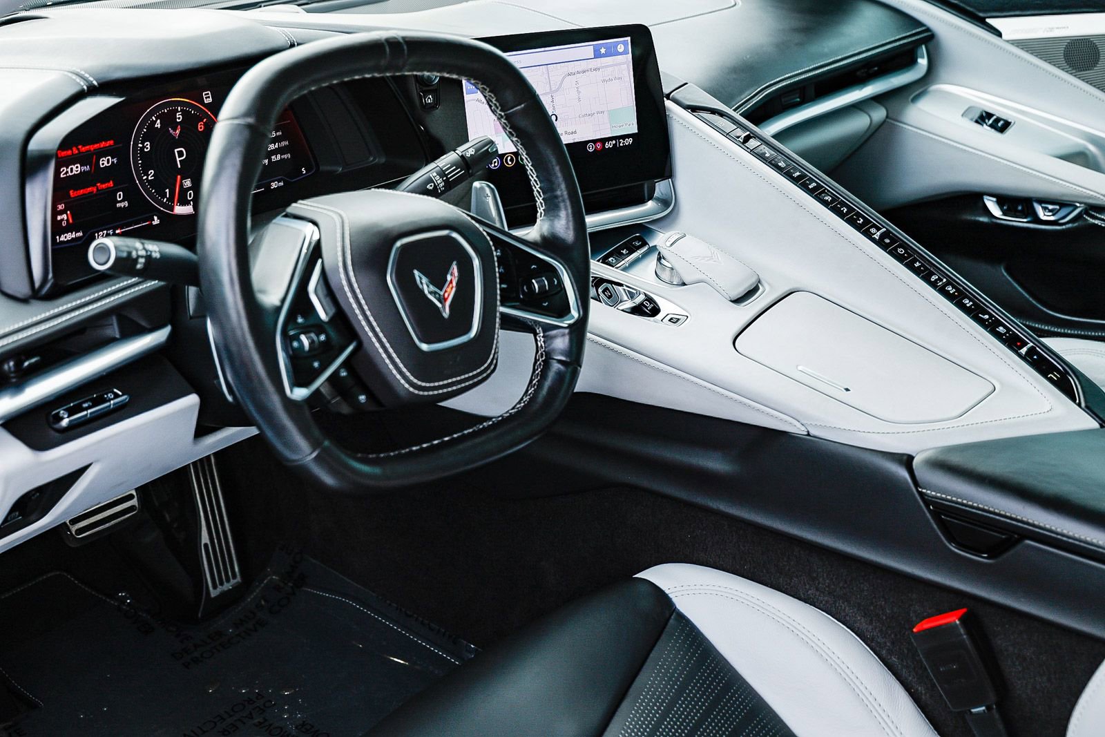 Used 2022 Chevrolet Corvette Stingray Premium Conv w/ Z51 Performance Package image 11