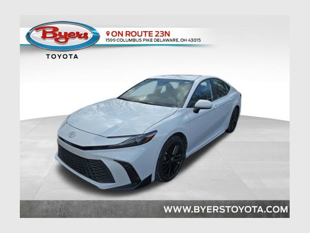 Used 2025 Toyota Camry SE image 1