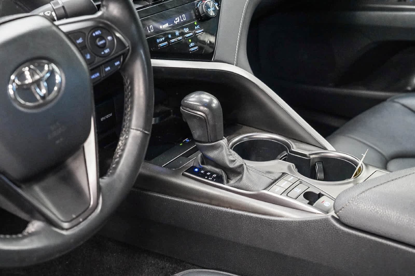 Used 2024 Toyota Camry XSE FWD image 23