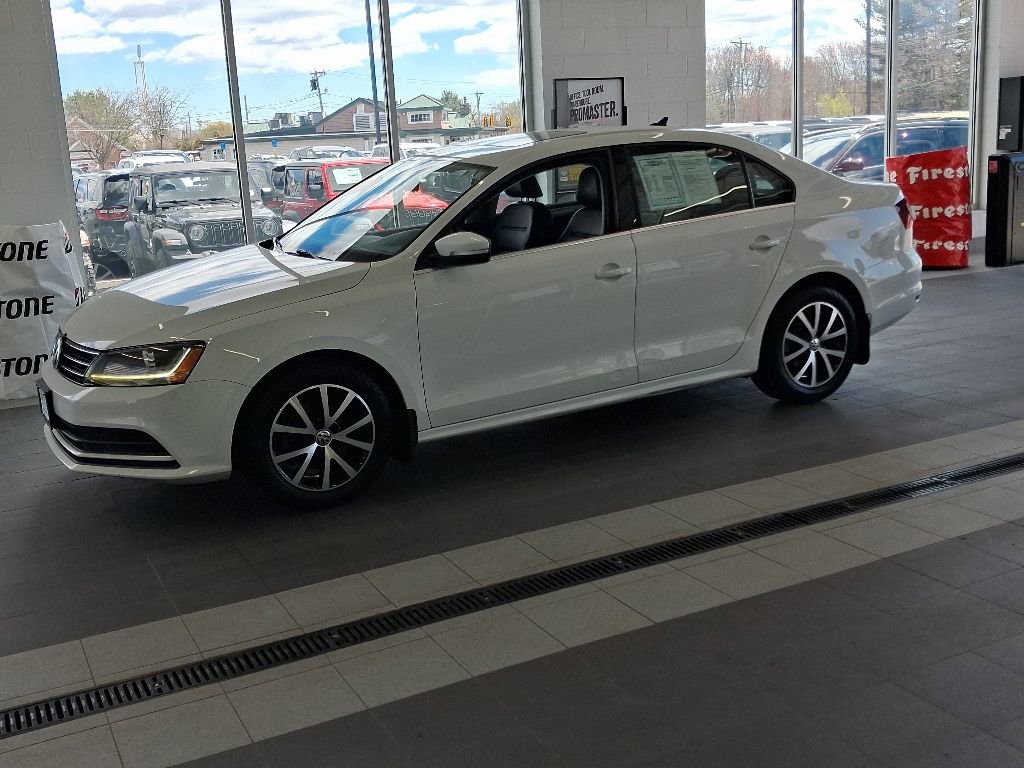 Used 2017 Volkswagen Jetta SE FWD image 9