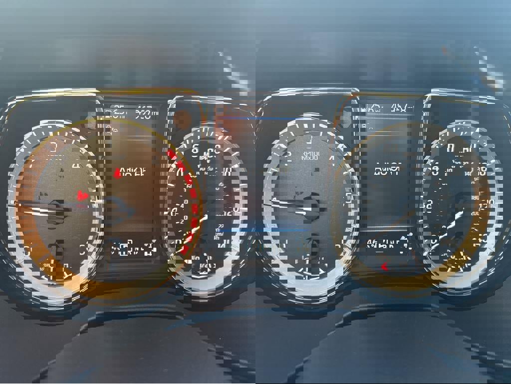 Used 2019 Nissan Titan SL w/ Chrome Package image 3