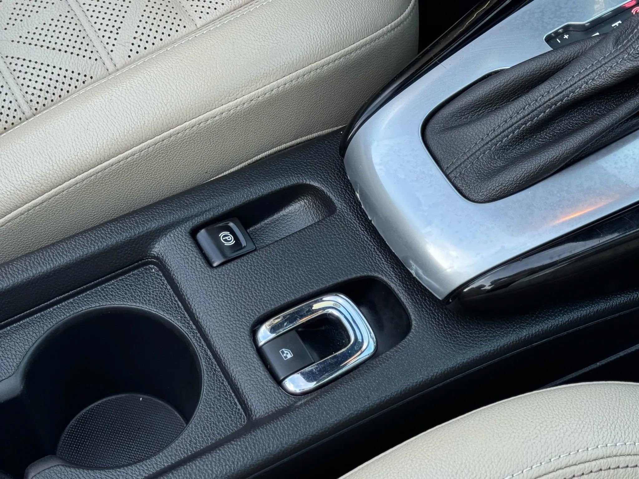 Used 2016 Buick Cascada Premium image 18