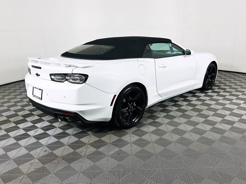 Used 2024 Chevrolet Camaro LT w/ RS Package image 7