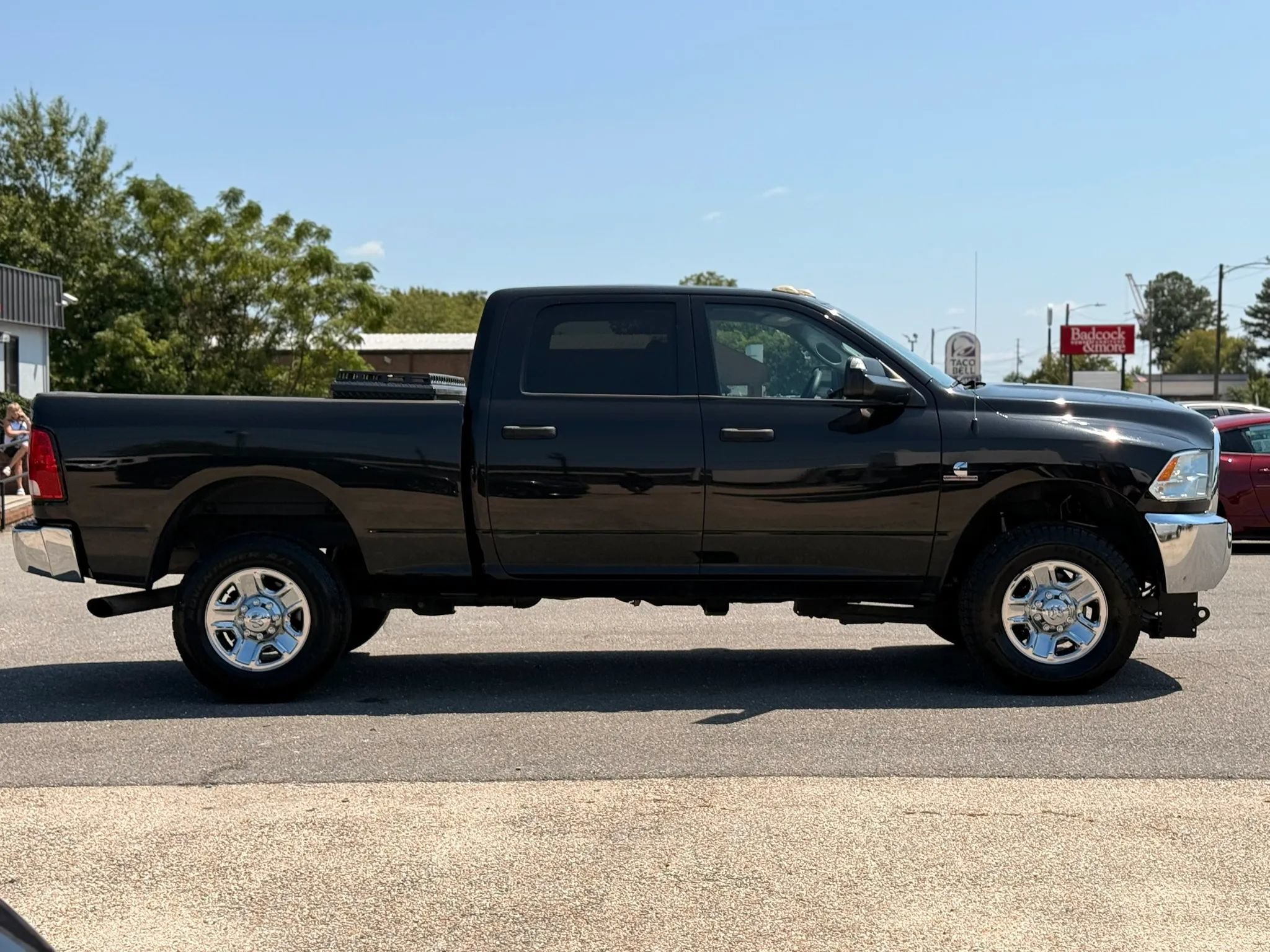 Used 2015 RAM 2500 Tradesman w/ Chrome Appearance Group AWD/4WD image 10