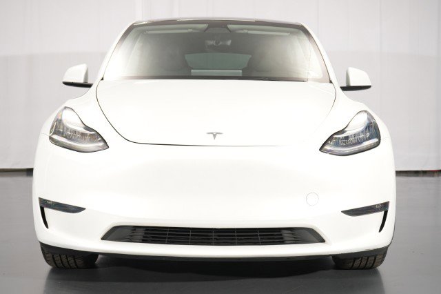 Used 2023 Tesla Model Y AWD image 5