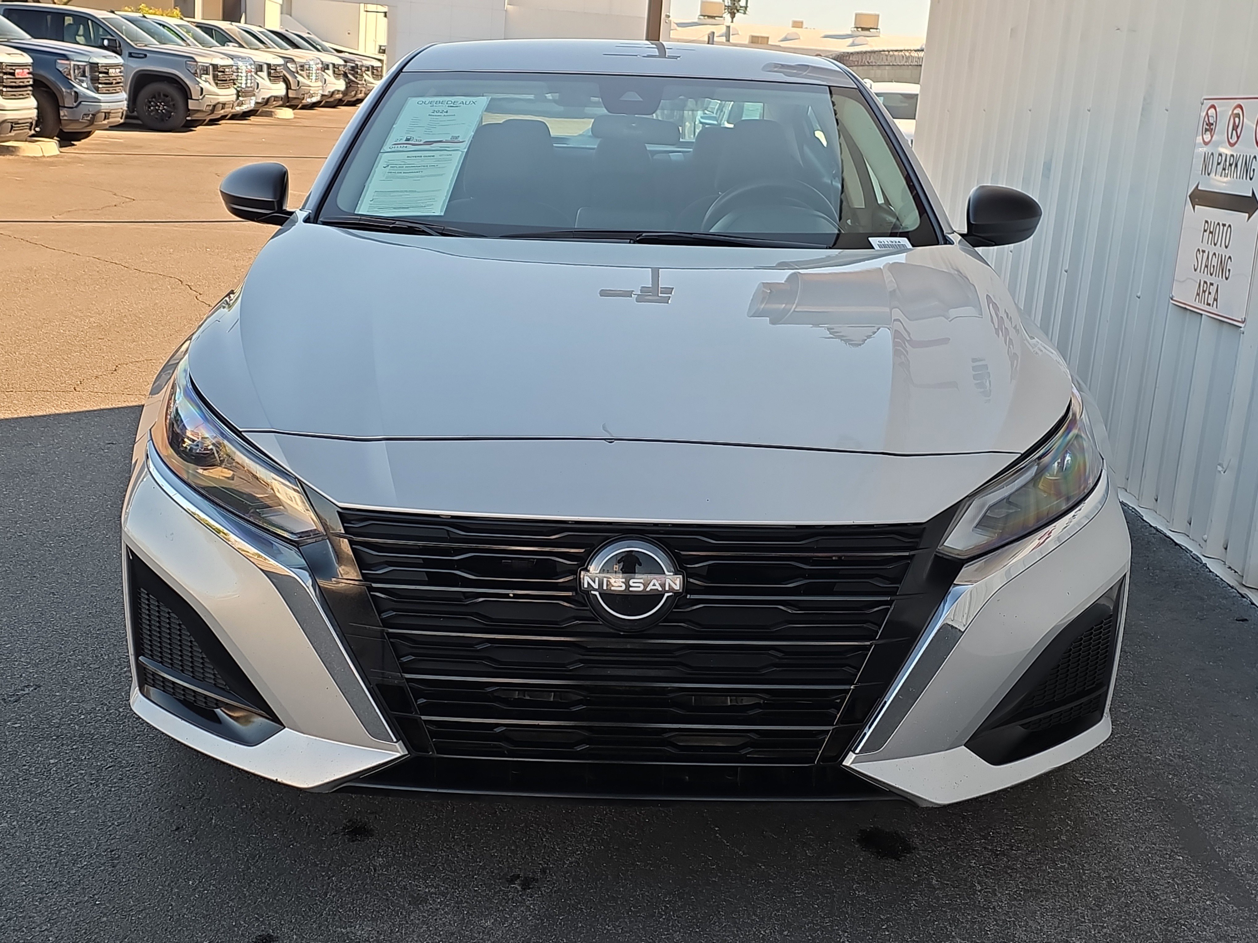 Used 2024 Nissan Altima 2.5 SV image 2