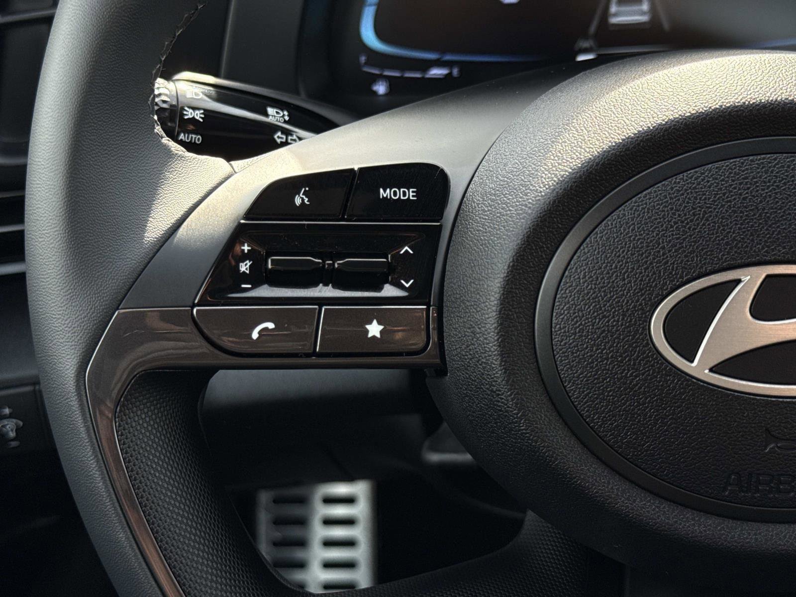 Used 2026 Hyundai Elantra Sport FWD image 6