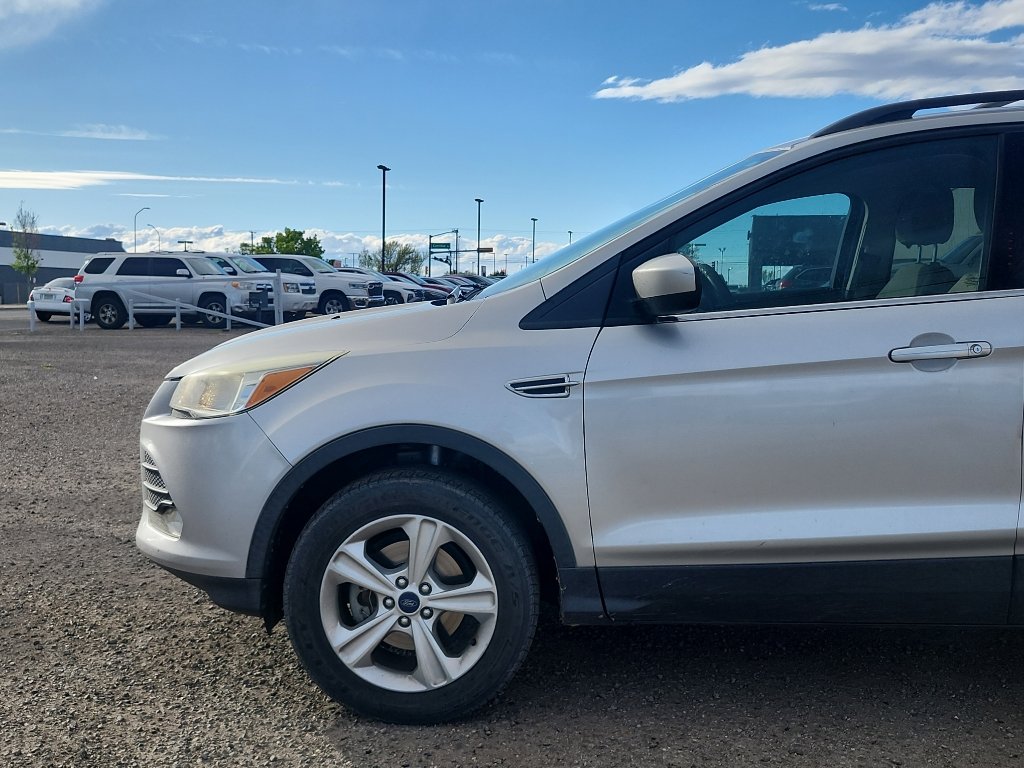 Used 2016 Ford Escape SE w/ Equipment Group 201A FWD image 10