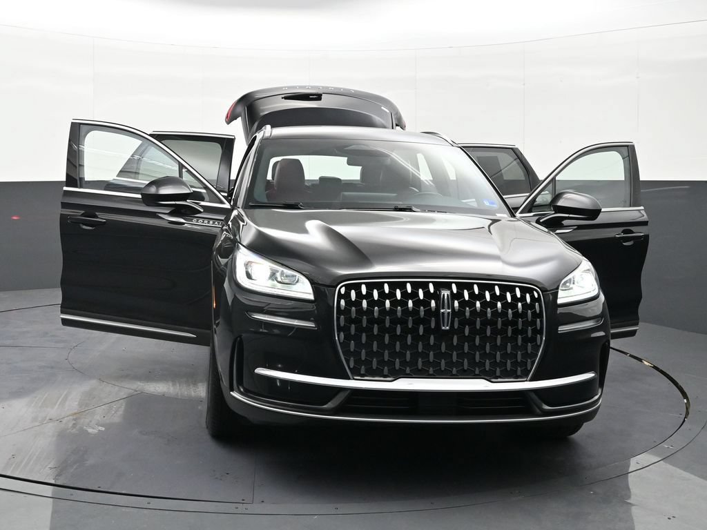 Used 2023 Lincoln Corsair Reserve AWD/4WD image 43