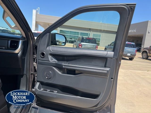 Used 2024 Ford Expedition Max XLT image 27