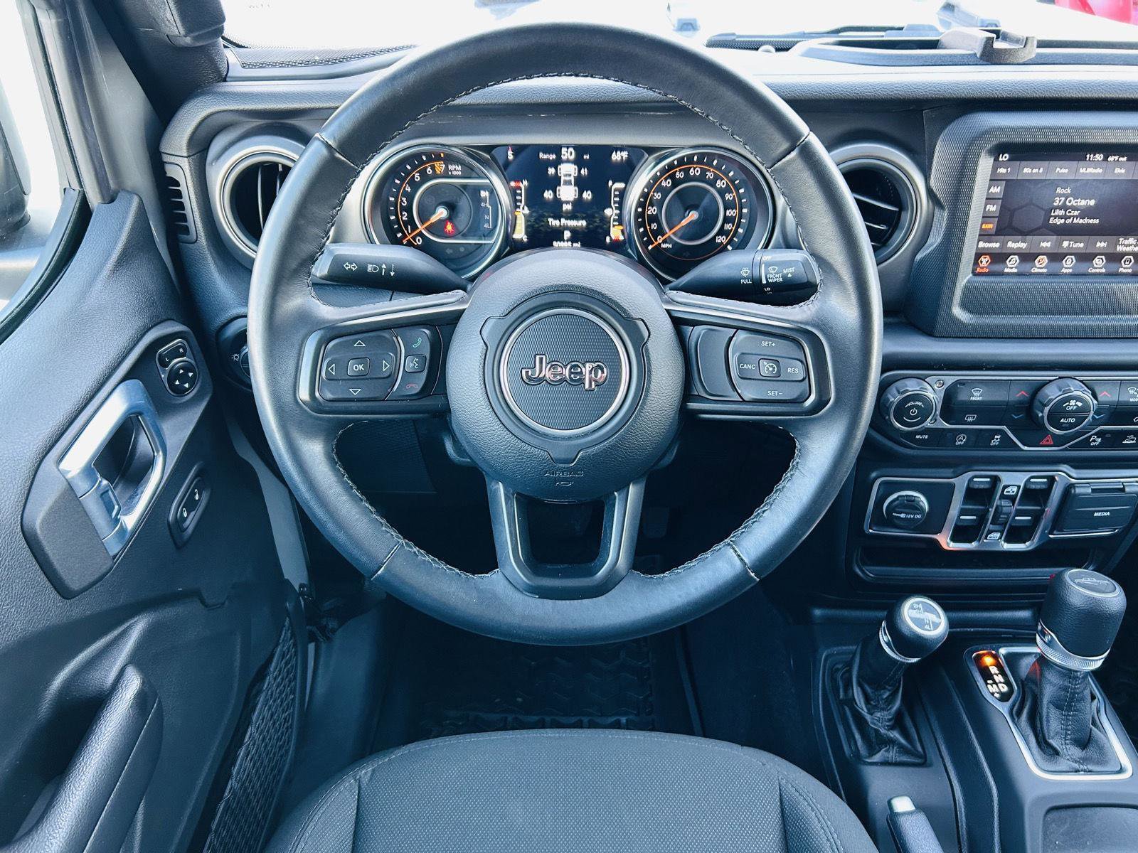 Used 2021 Jeep Gladiator Sport image 11