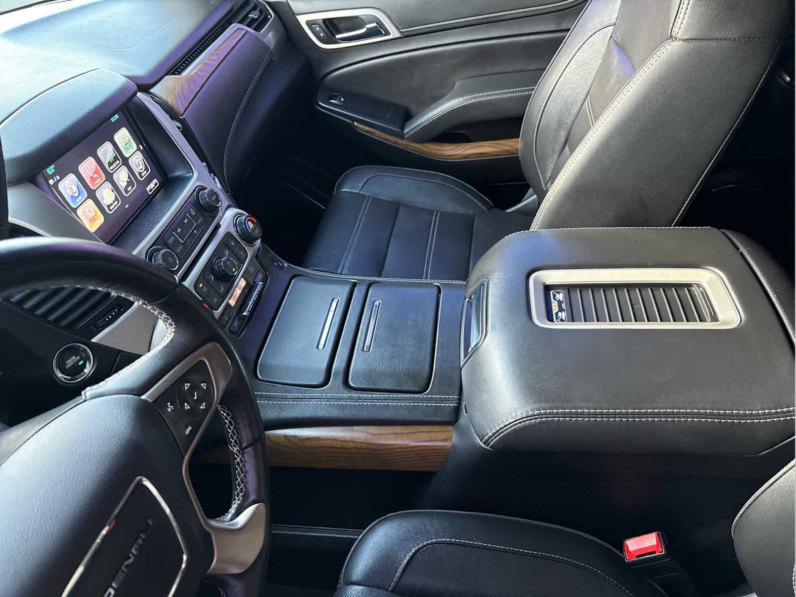 Used 2019 GMC Yukon Denali RWD image 23