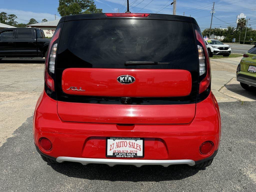 Used 2017 Kia Soul + w/ Designer's Package FWD image 8