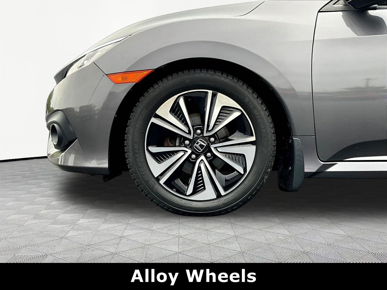 Used 2018 Honda Civic EX-L image 32