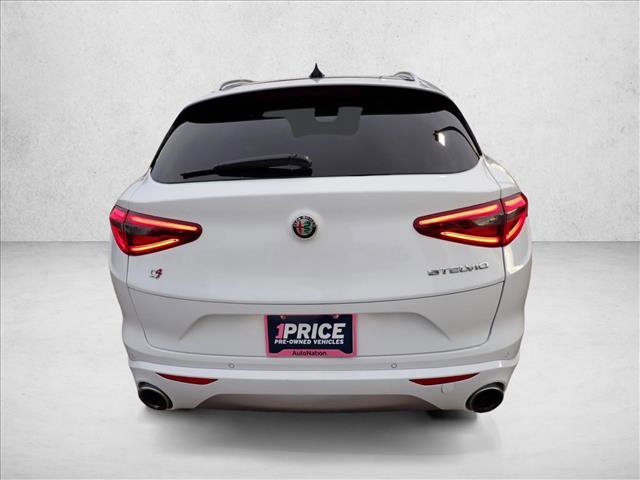 Used 2021 Alfa Romeo Stelvio Ti w/ Nero Edizione image 3
