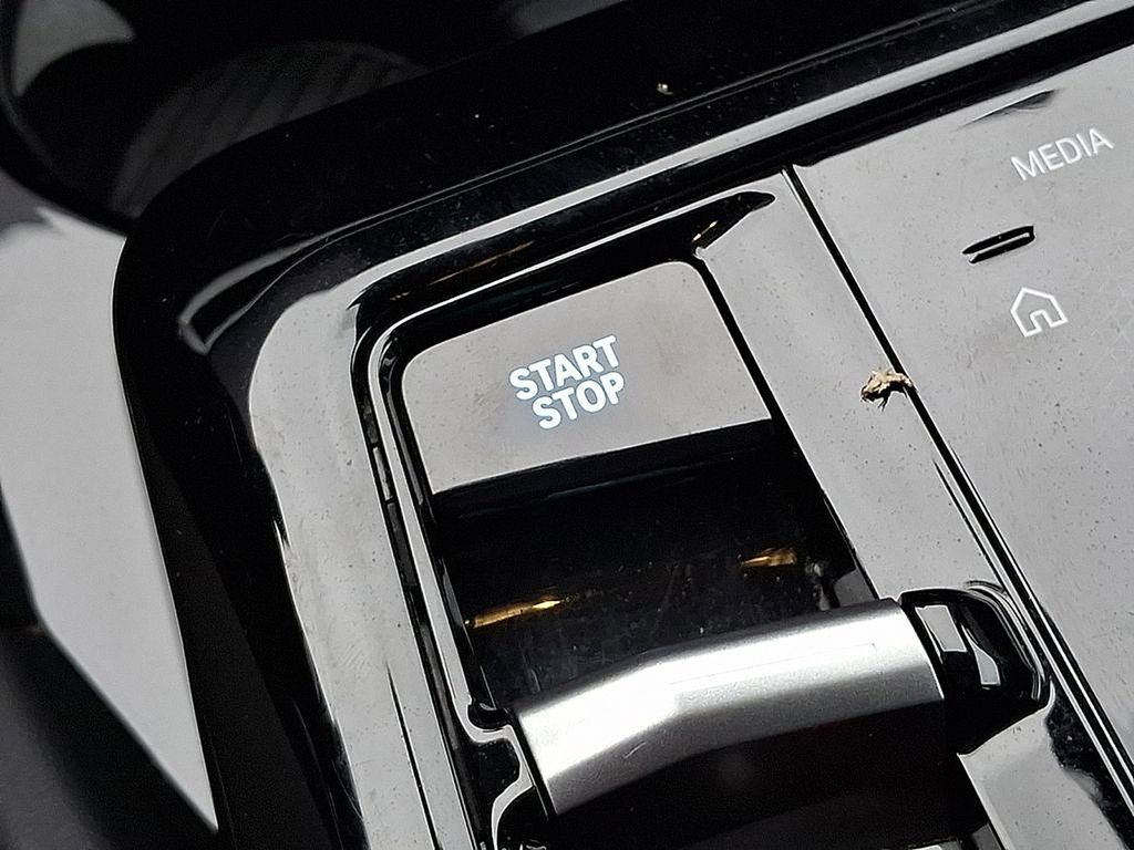 Used 2025 BMW i5 eDrive40i image 25