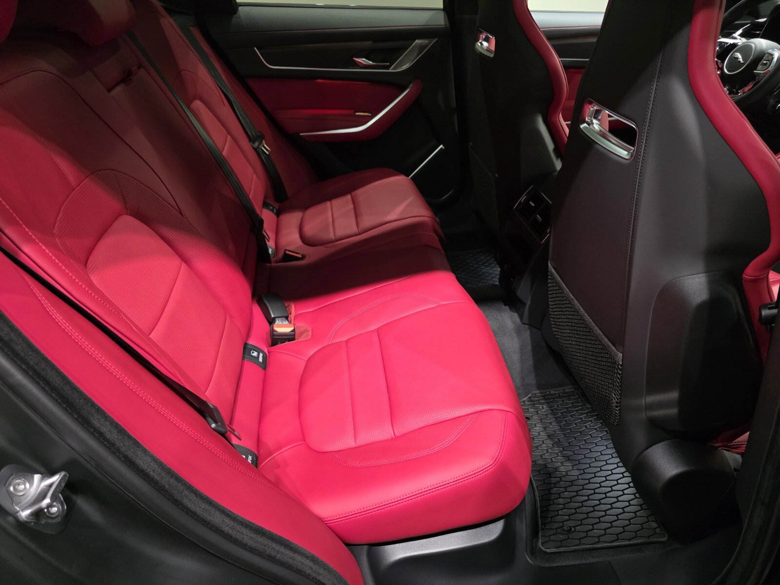 New 2026 Jaguar F-PACE R-Dynamic S image 21