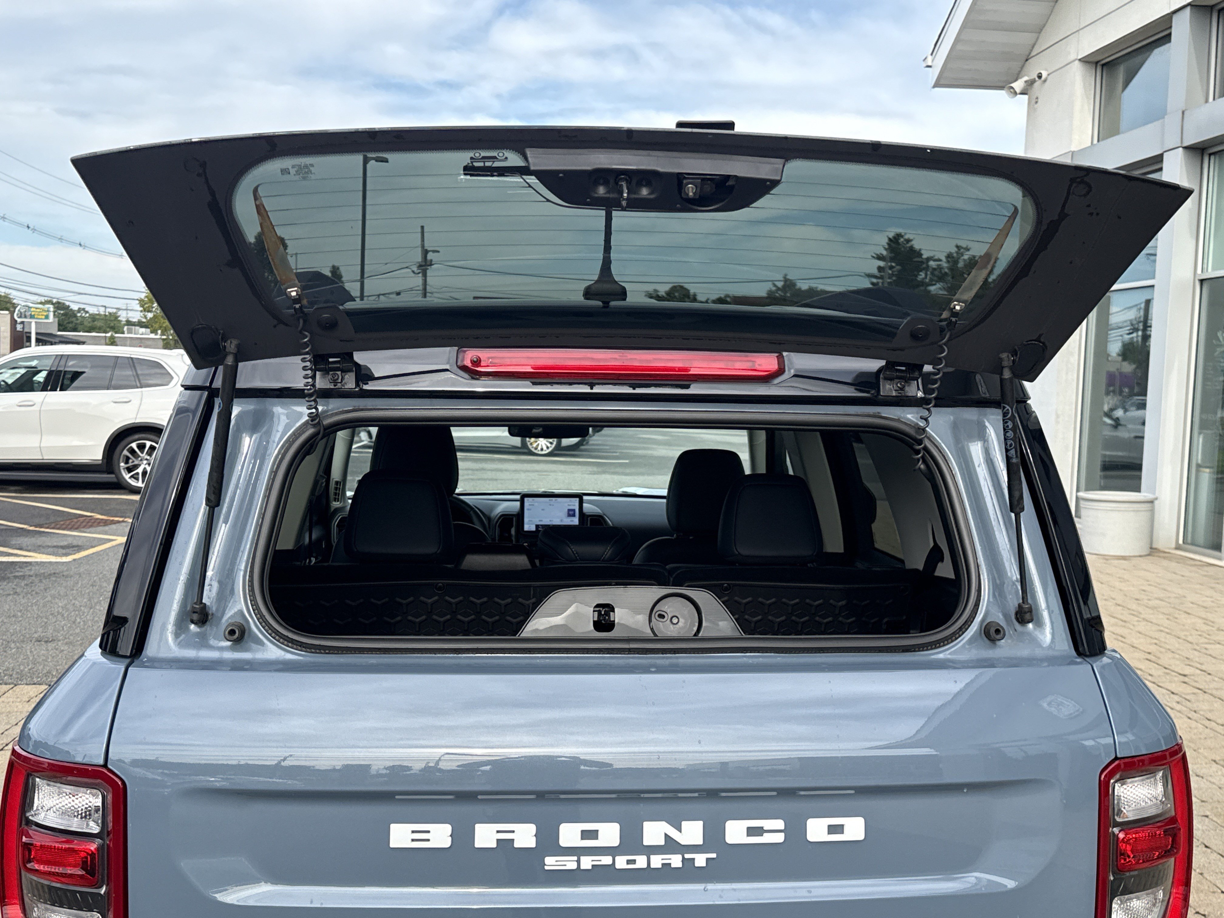 Used 2024 Ford Bronco Sport Outer Banks w/ Tech Package AWD/4WD image 32
