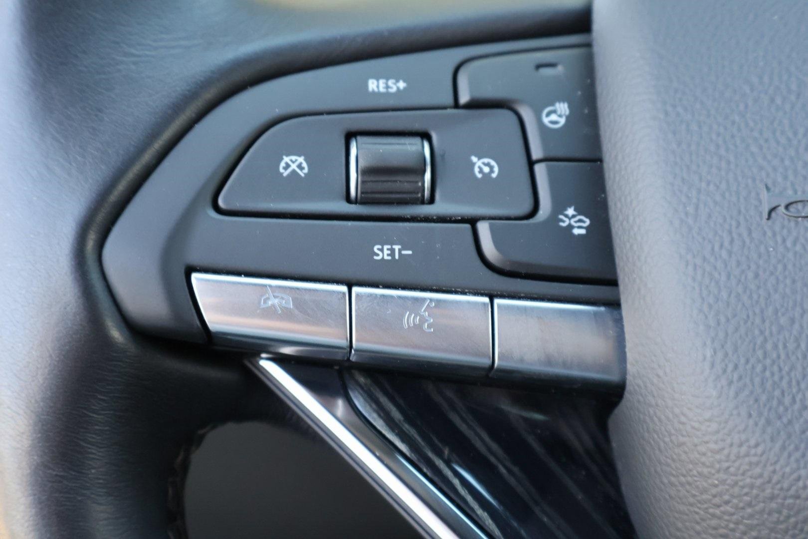 Certified 2025 Cadillac XT6 Premium Luxury image 25