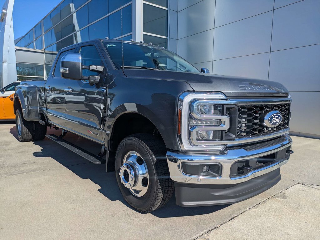 New 2027 Ford F350 Lariat w/ Lariat Ultimate Package