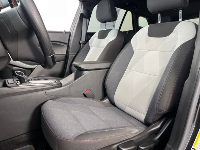 Used 2024 Chevrolet Trax RS FWD image 17