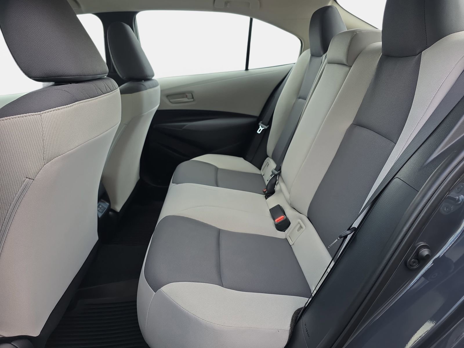 Used 2024 Toyota Corolla LE FWD image 13
