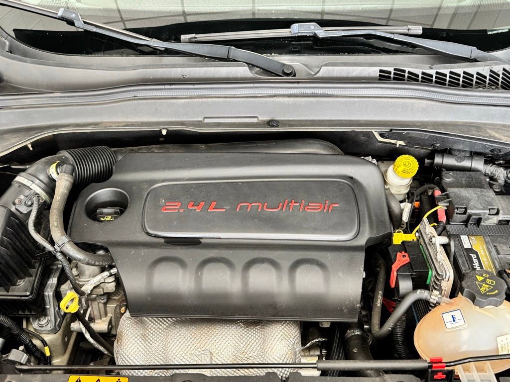 Used 2016 Jeep Renegade Latitude image 20