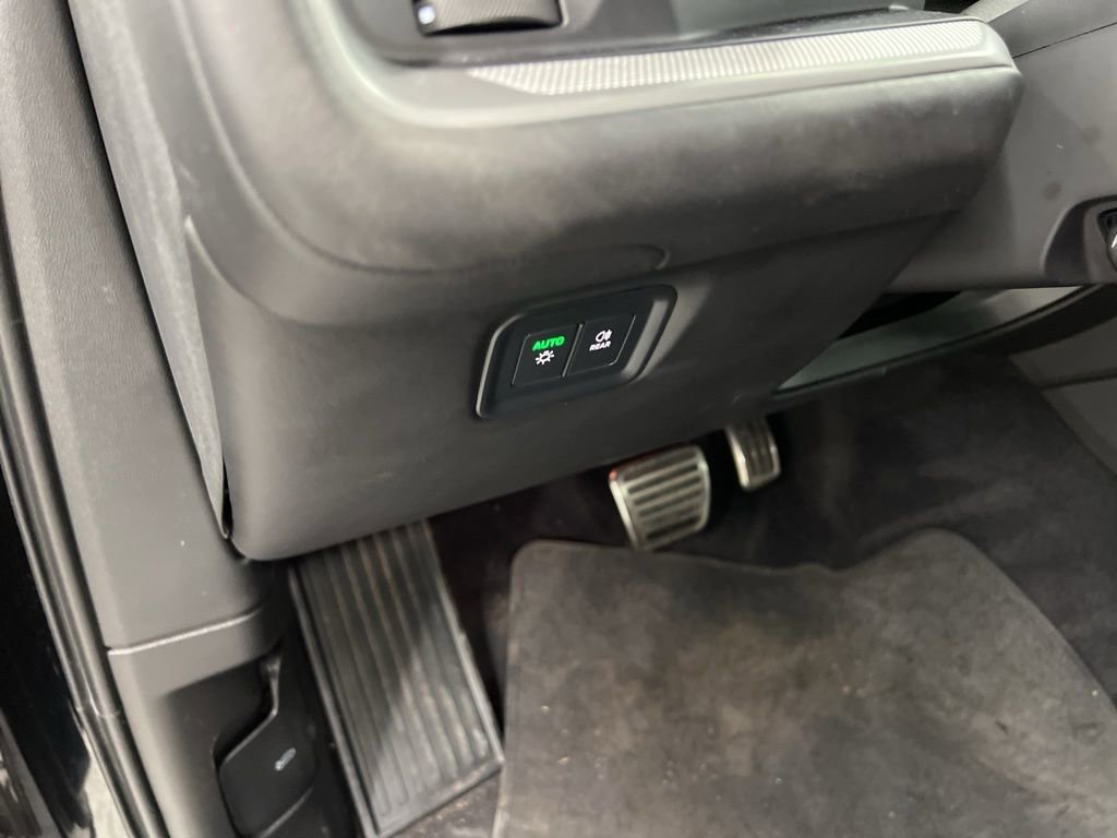 Used 2024 Porsche Cayenne S image 18