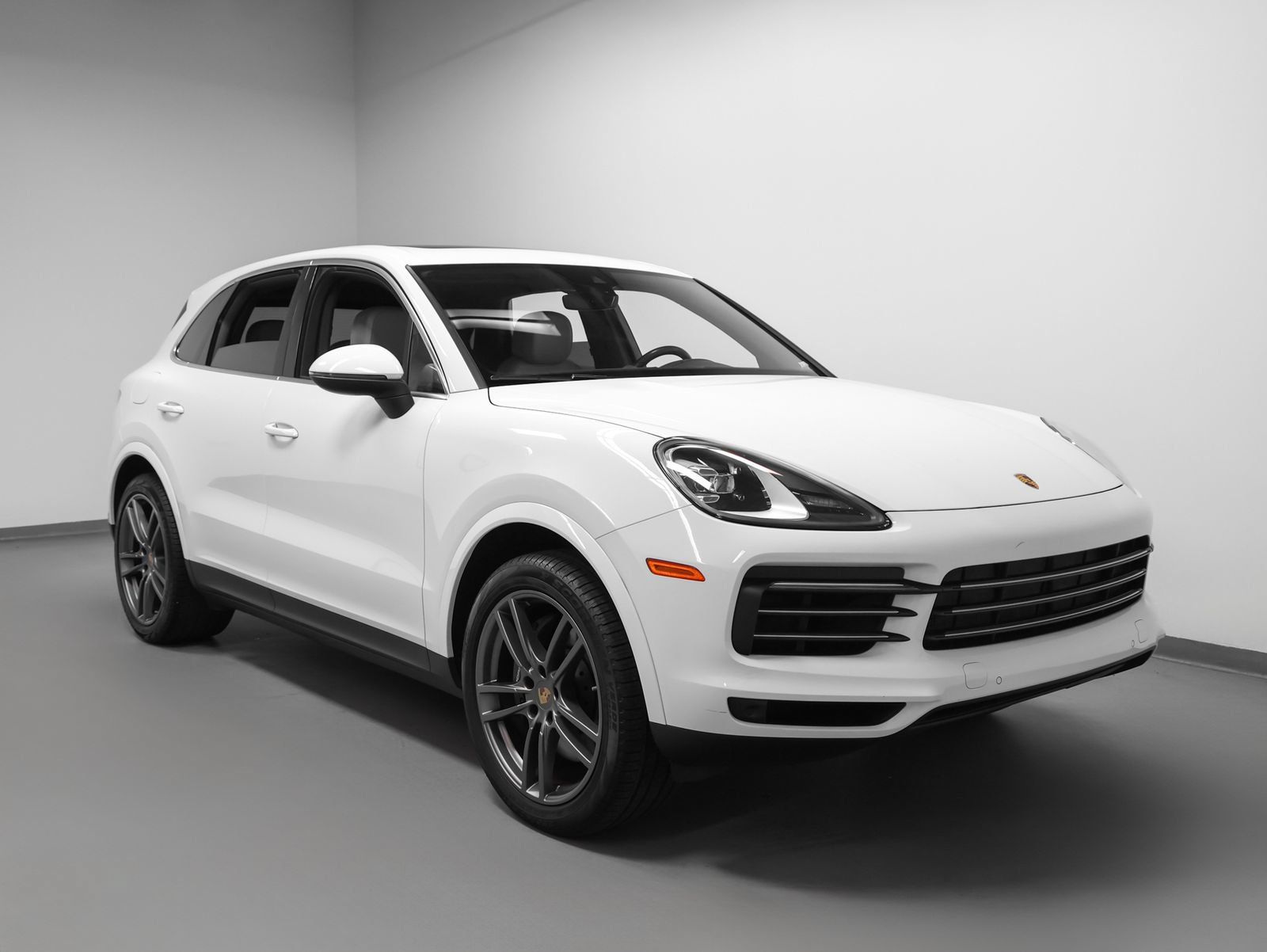 Used 2023 Porsche Cayenne AWD/4WD image 10