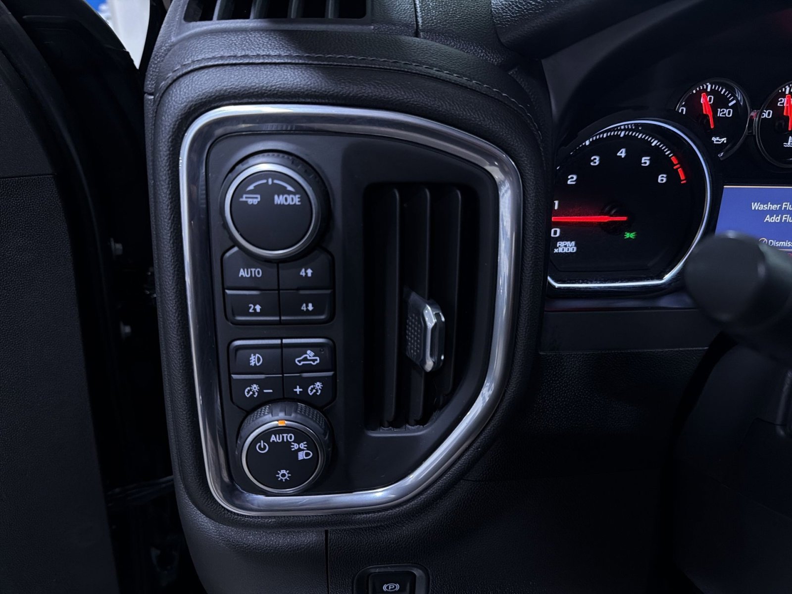 Used 2021 Chevrolet Silverado 1500 LT Trail Boss AWD/4WD image 36