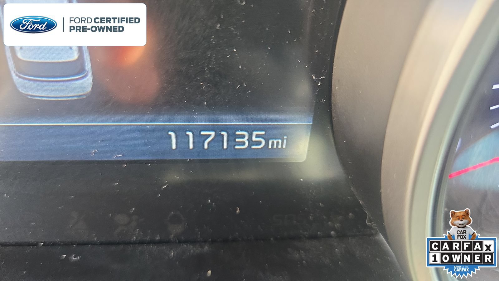 Used 2023 Kia Carnival LX FWD image 12