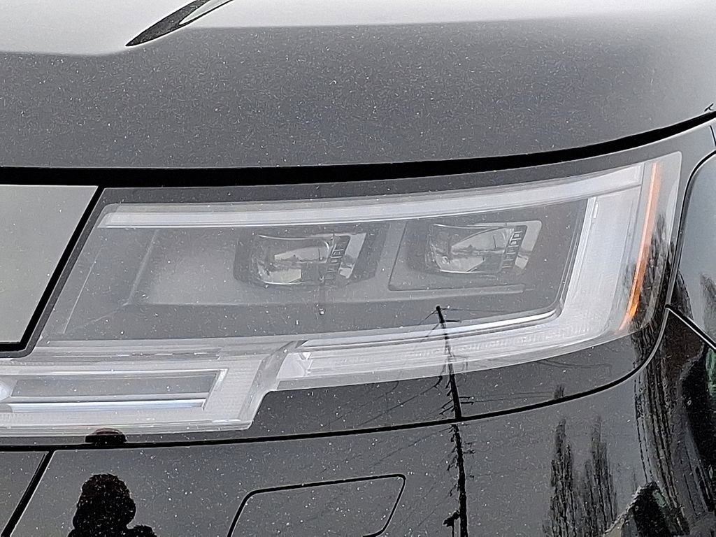 New 2026 Land Rover Range Rover SE image 5