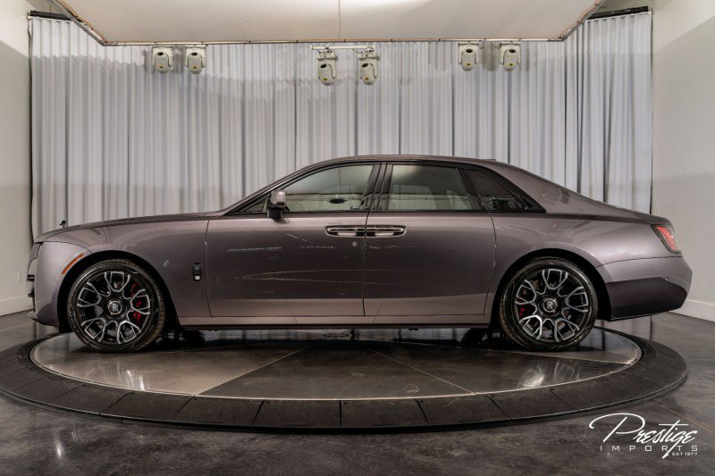 Used 2022 Rolls-Royce Ghost Black Badge image 11