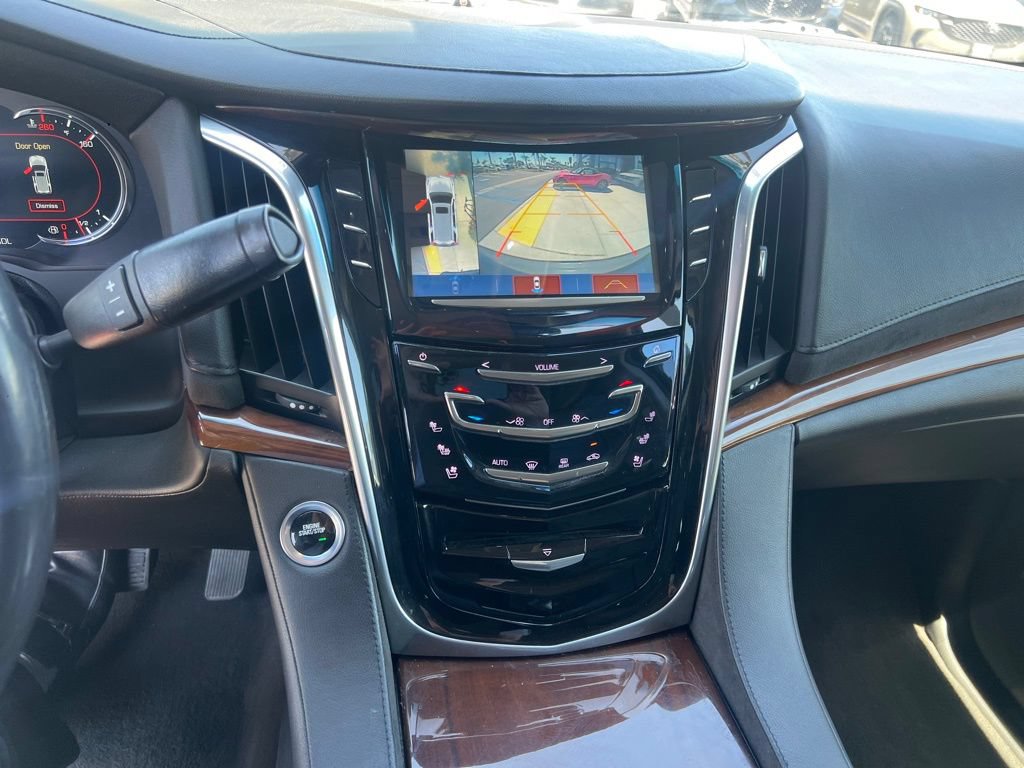 Used 2019 Cadillac Escalade ESV Luxury w/ Escalade Sport Edition AWD/4WD image 48