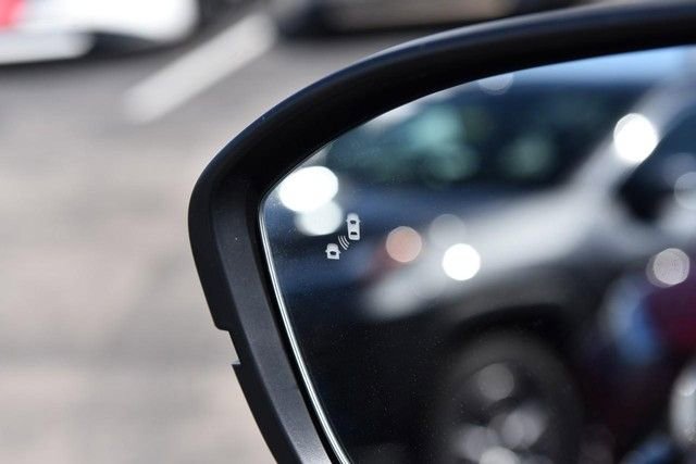 Certified 2025 Nissan Pathfinder SL w/ SL Premium Package image 10